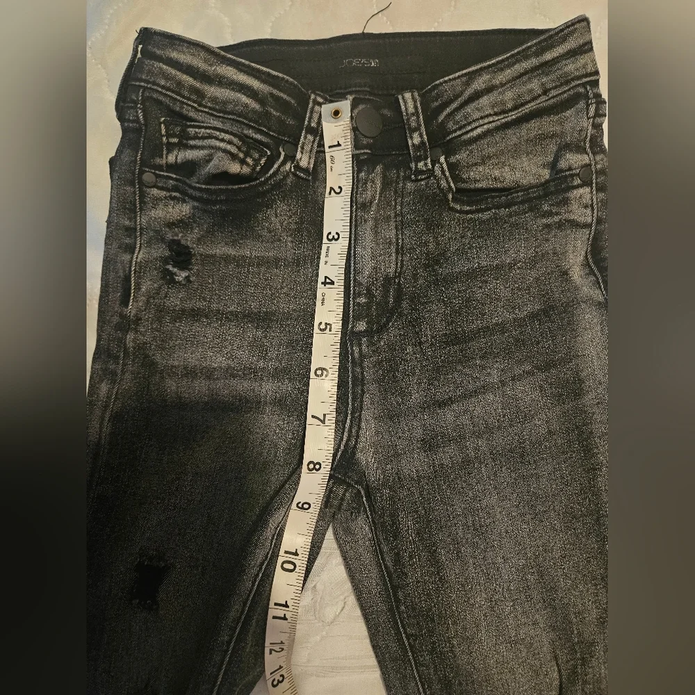 ❤️Joe's  Jean Size 8 Distressed Cut-off 🩷‎